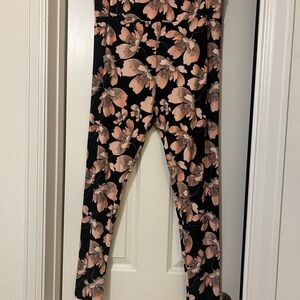LuLaRoe Floral Leggings TC2